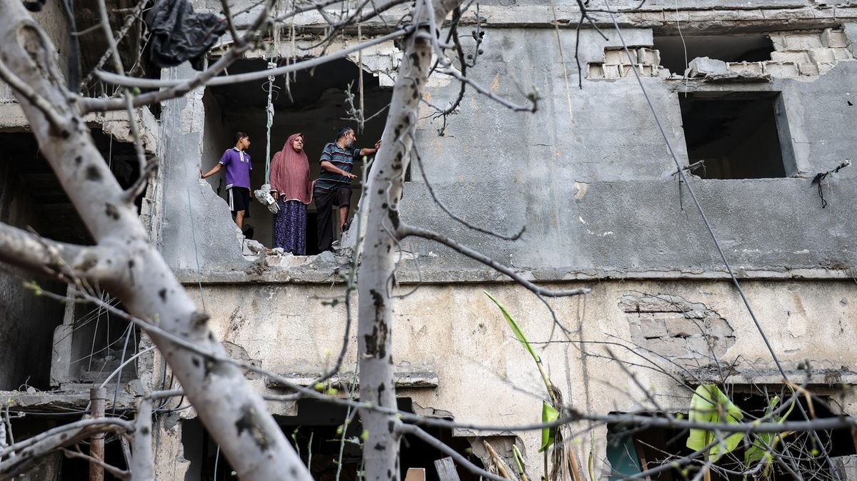 Palestinci se vrací do zničených domovů